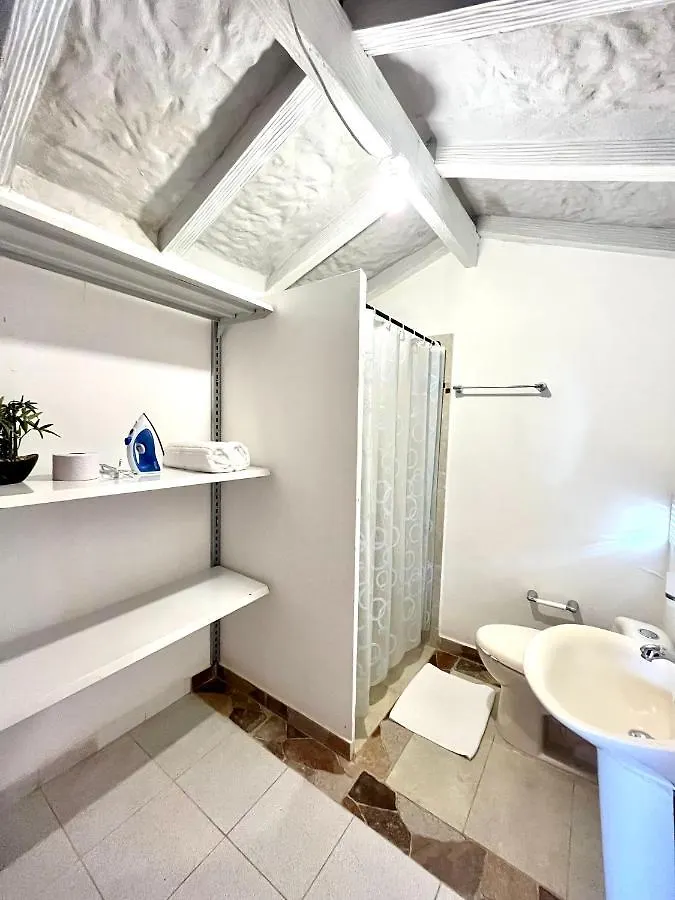 Habitación con entrada independiente cerca al centro histórico Cartagena Colombia