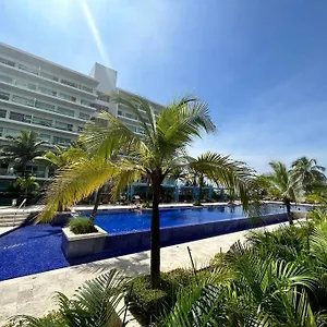 Apartamento Beachfront Bliss-2br Haven Steps From Sandy Shores, Cartagena